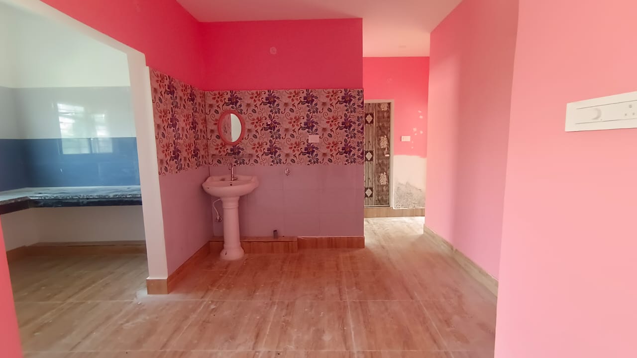 Unfurnished 2bhk in Kahilipara, Guwahati, Assam, India for Rent